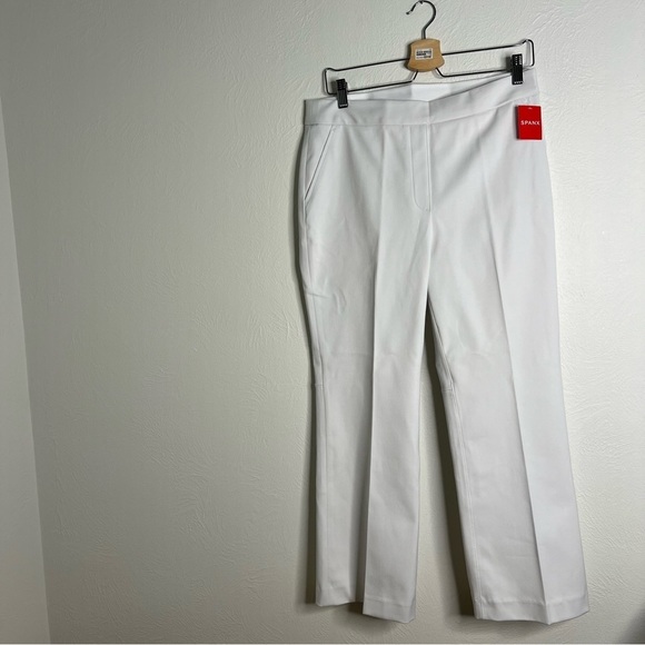 NWT Spanx White Kick Flare Pants Classic White Pull-On Pockets 4-Way Stretch